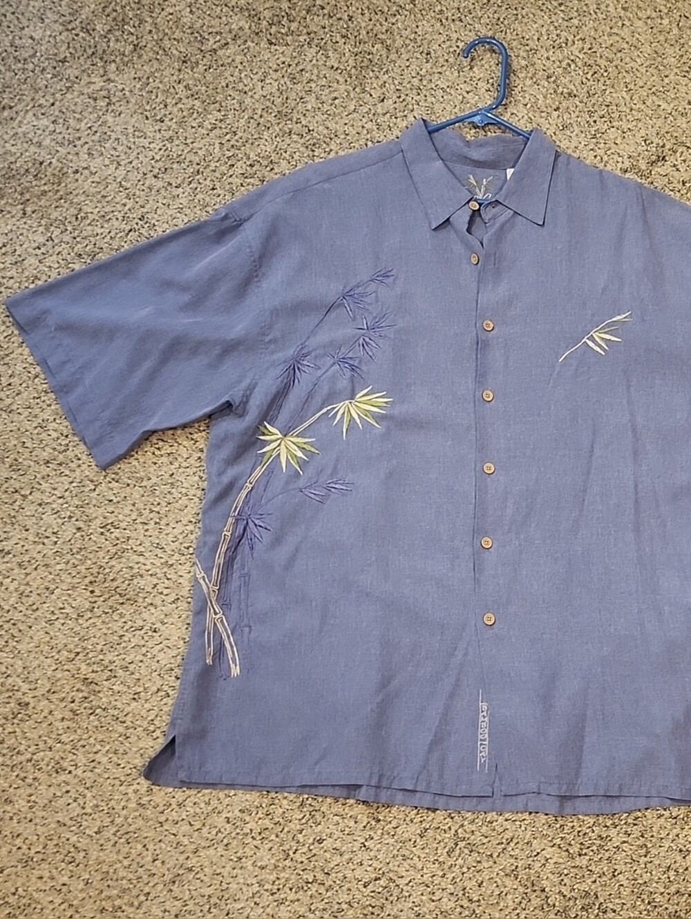 BAMBOO CAY Blue-Lavender Short-Sleeve Button-Down Shirt with Bamboo Embroidery